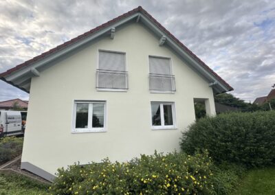 Fassadenrenovierung nach 26 Jahren | ThermoSan® NQG Fassadenanstrich |